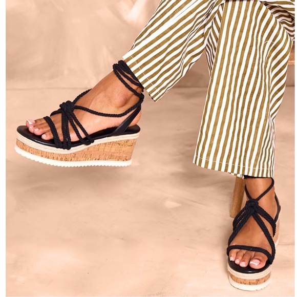 PrettyLittleThing‎ Black Tie-up Round Toe Espadrille Wedge Heeled Sandals Size 5 - Picture 1 of 7